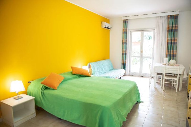 STUDIO CAPACITY 4 Room