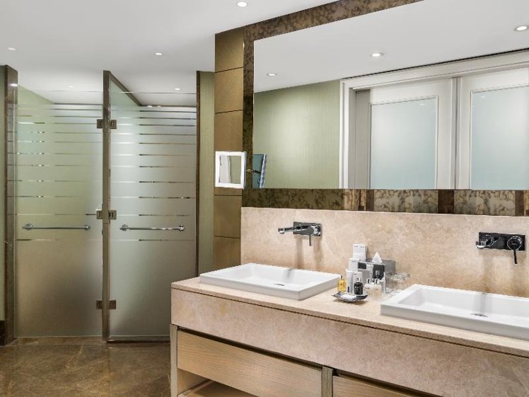 SUITE CITY VIEW Room