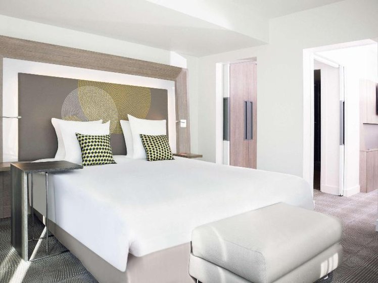 SUITE QUEEN SIZE BED Room