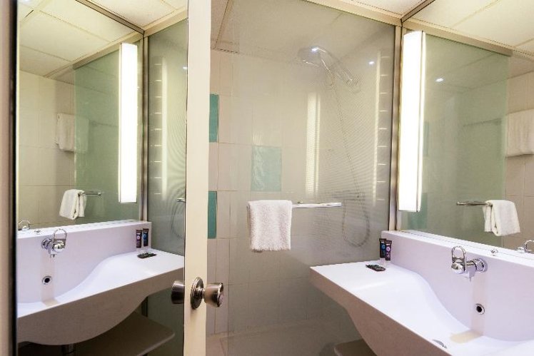 DOUBLE STANDARD Room