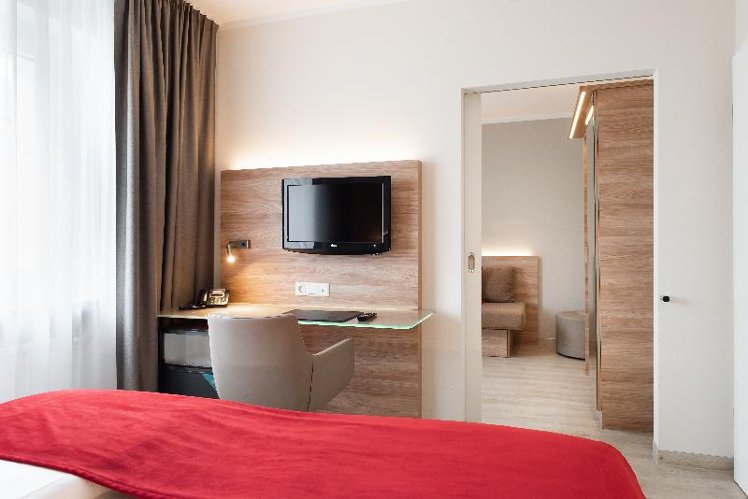 SINGLE DELUXE Room
