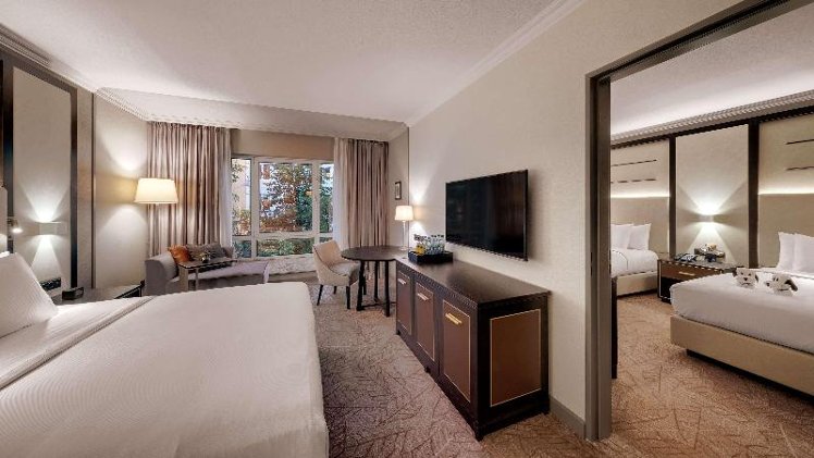 FAMILY ROOM CONNECTING ROOM Room