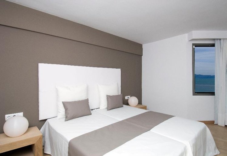 SUITE CAPACITY 4 Room