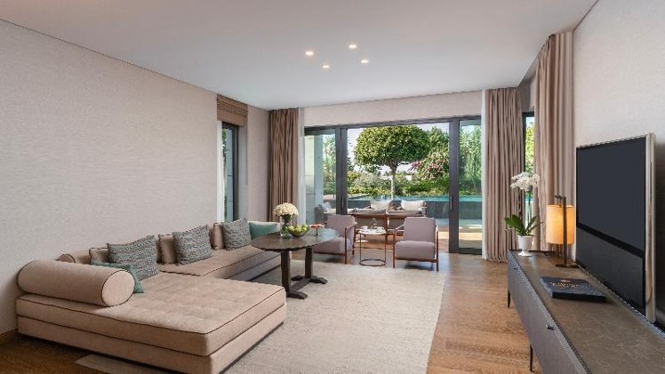 APARTMENT THREE BEDROOMS WITH PRIVATE POOL Room