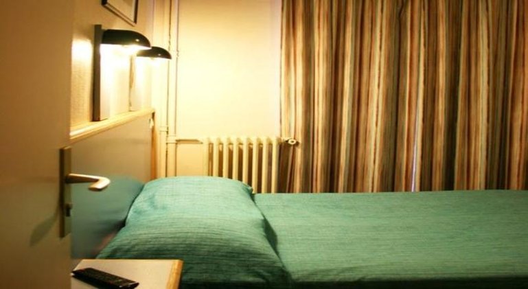 SINGLE STANDARD Room
