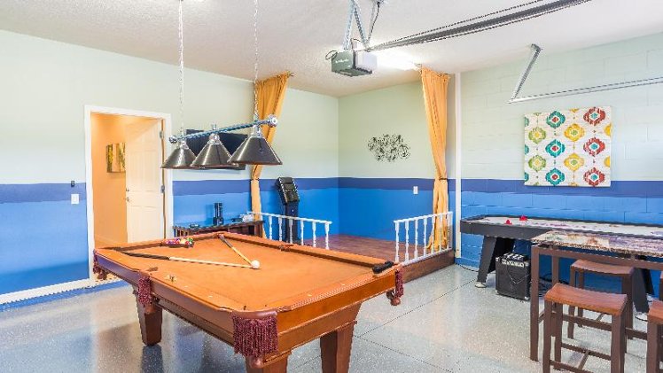 HOME SEVEN BEDROOMS WITH PRIVATE POOL Room