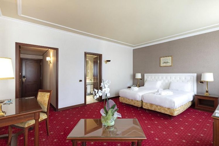 TWIN DELUXE Room