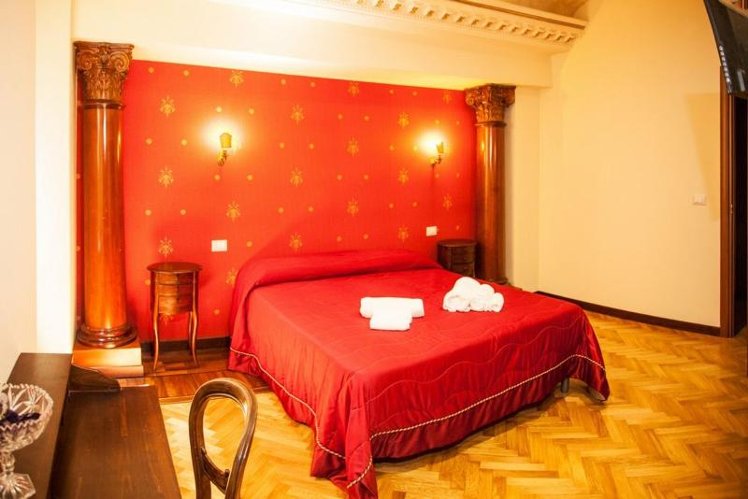 SUITE KING SIZE BED Room