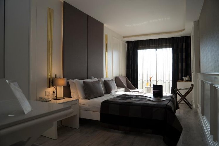 SINGLE SEA VIEW Room