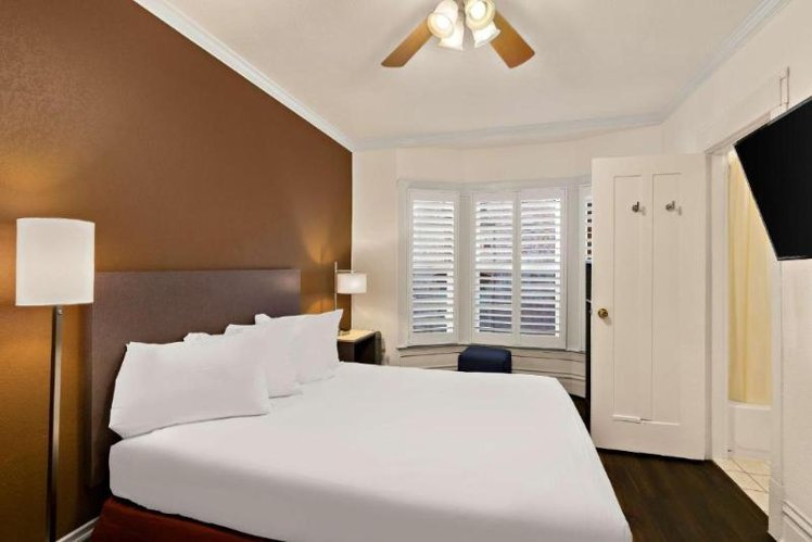 Room QUEEN SIZE BED Room