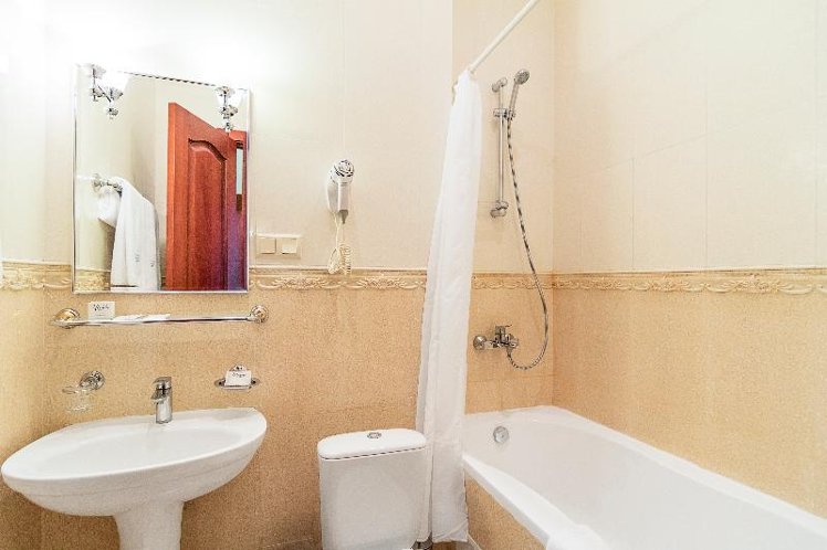 DOUBLE STANDARD Room