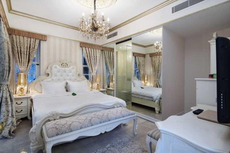 JUNIOR SUITE STANDARD Room