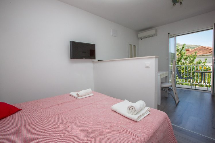 STUDIO WITH BALCONY Room