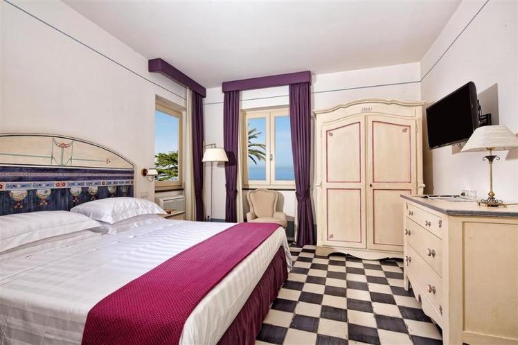 Double or Twin SUPERIOR Room