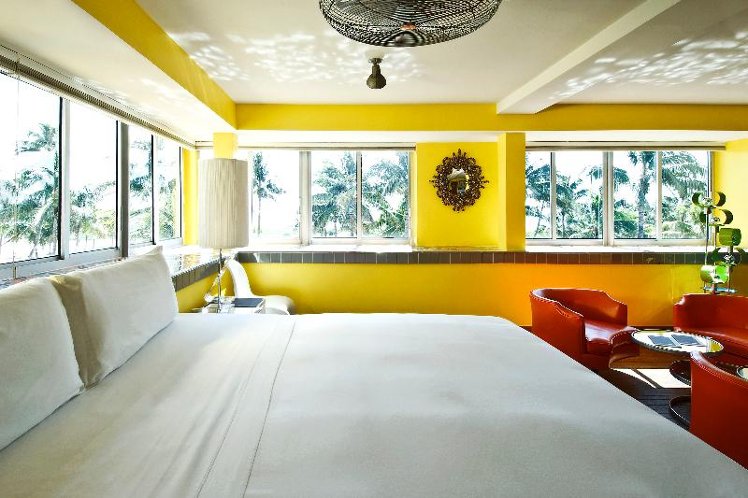 SUITE OCEAN VIEW KING BED Room