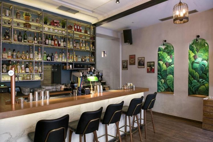 Bar