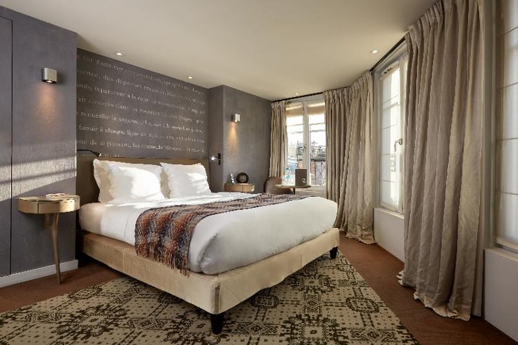 Double or Twin DELUXE Room