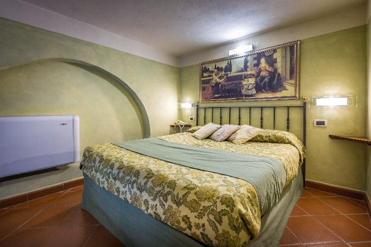 JUNIOR SUITE STANDARD Room