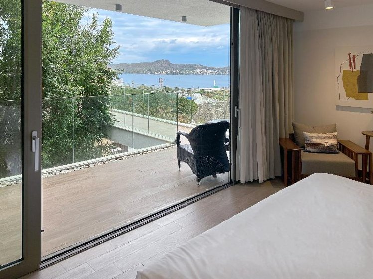 DOUBLE DELUXE SEA VIEW Room