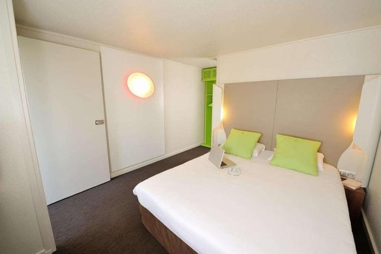 DOUBLE STANDARD Room