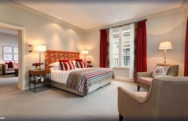 SUITE DELUXE Room
