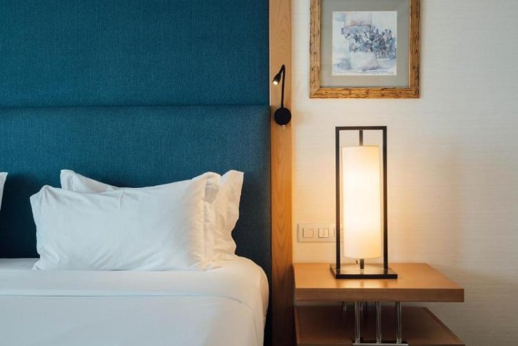 Double or Twin DELUXE Room