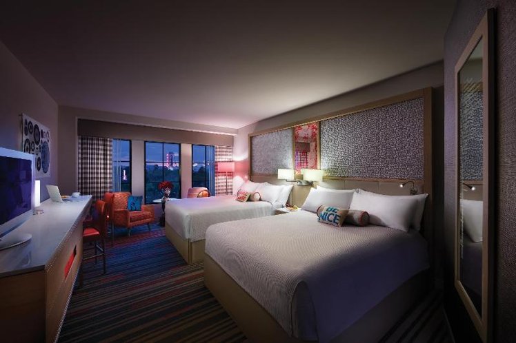 QUADRUPLE TWO QUEEN BEDS Room