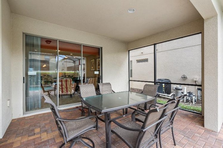 HOME FIVE BEDROOMS WITH PRIVATE POOL Room