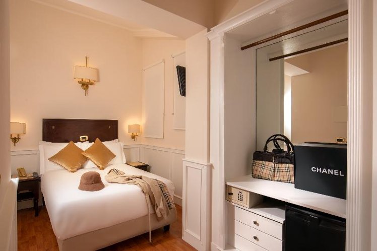 SINGLE STANDARD Room