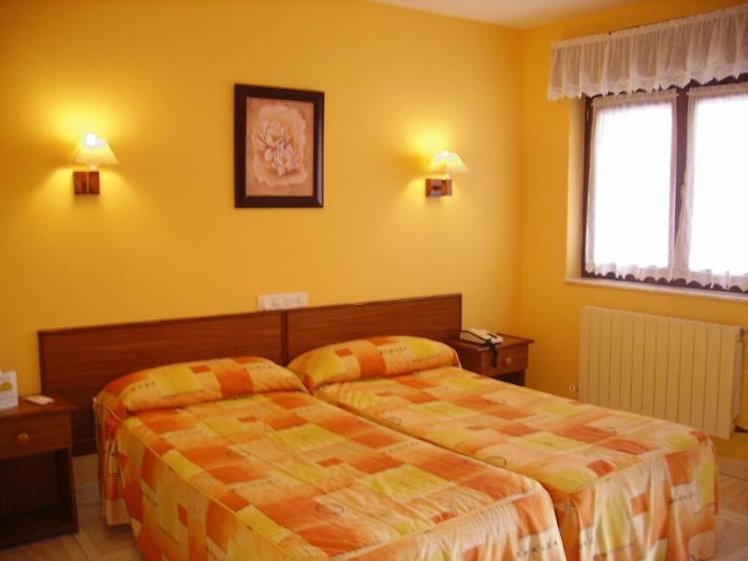 DOUBLE SINGLE USE STANDARD Room