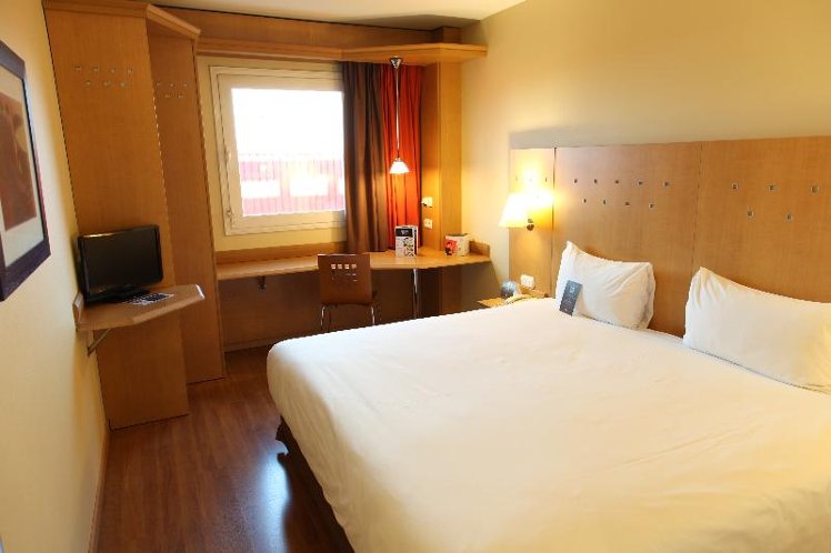 DOUBLE STANDARD Room