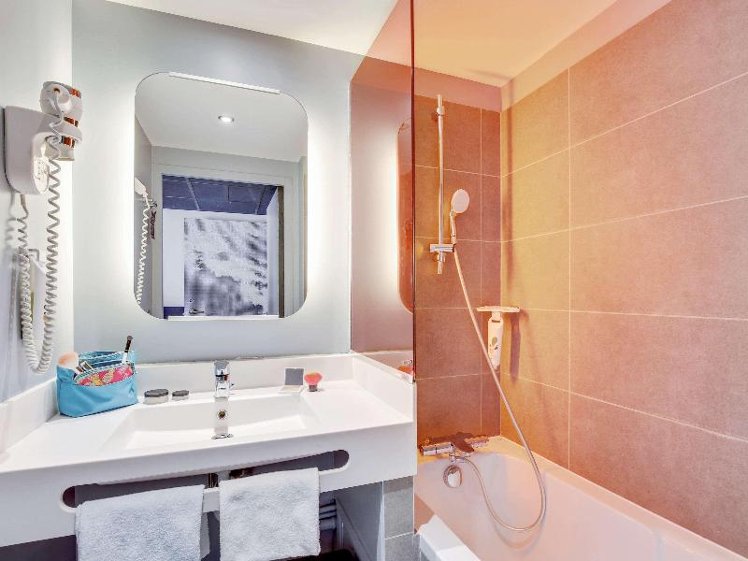 JUNIOR SUITE STANDARD Room