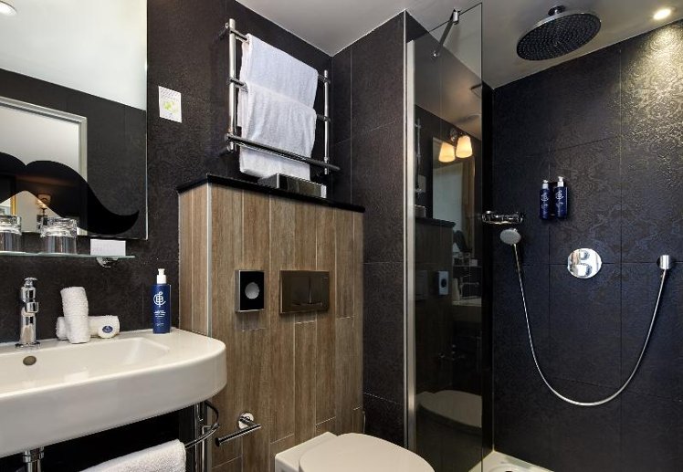 DOUBLE STANDARD Room