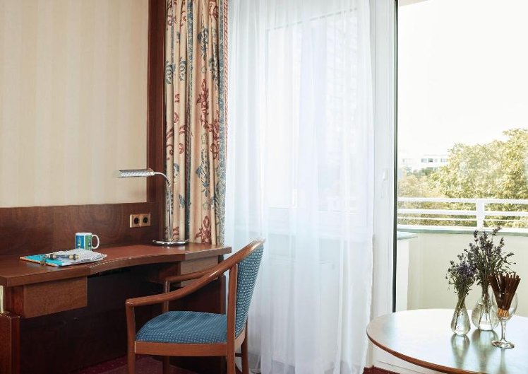 DOUBLE BUSINESS Room