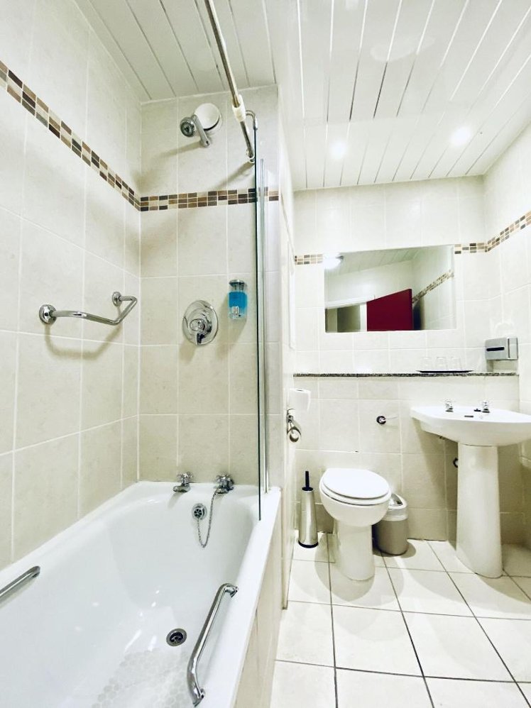 DOUBLE STANDARD Room