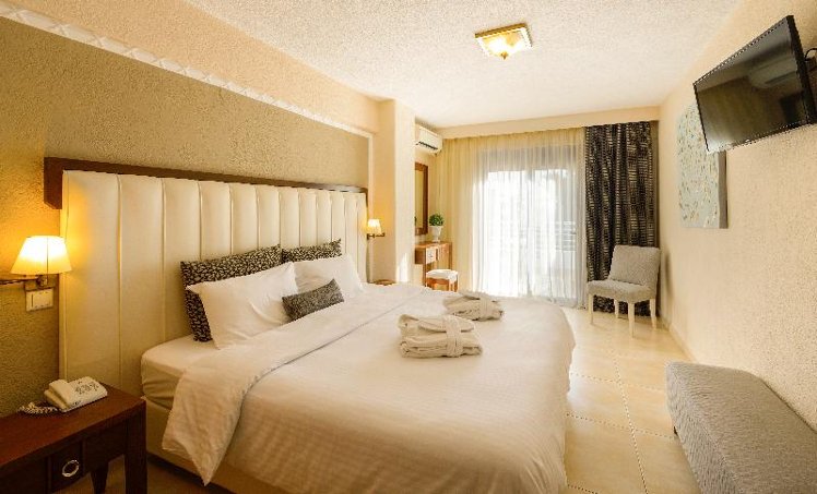 Double or Twin SUPERIOR SIDE SEA VIEW Room