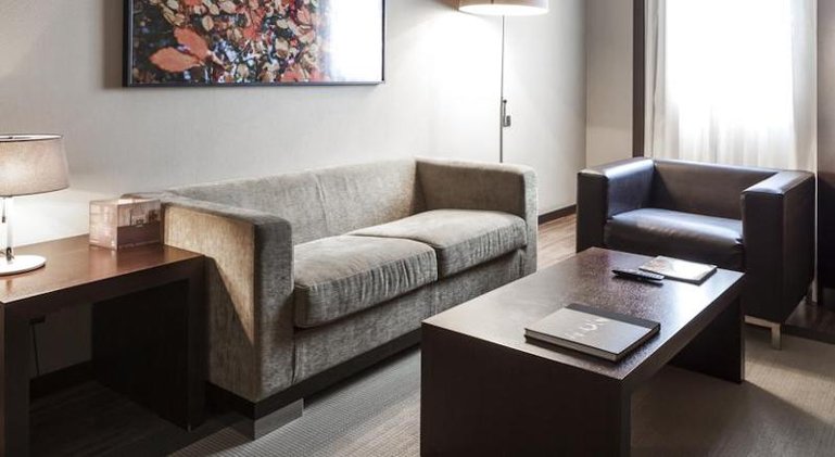 JUNIOR SUITE STANDARD Room
