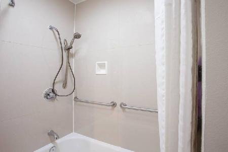 Travelodge Inn & Suites by Wyndham Anaheim on Disneyland Dr