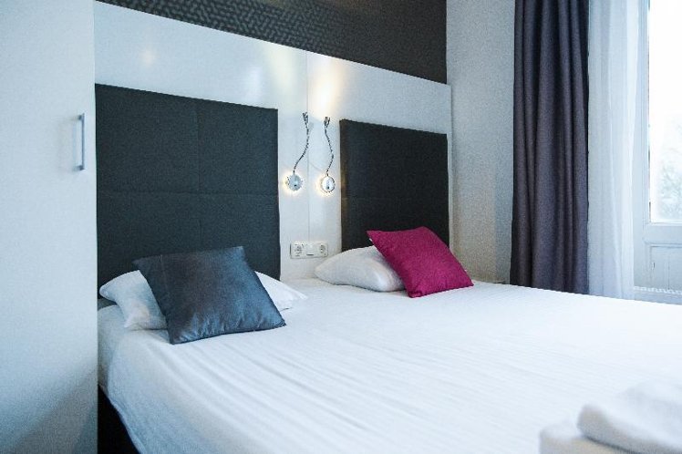 DOUBLE STANDARD Room