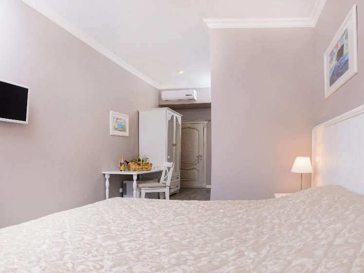 DOUBLE COMFORT Room
