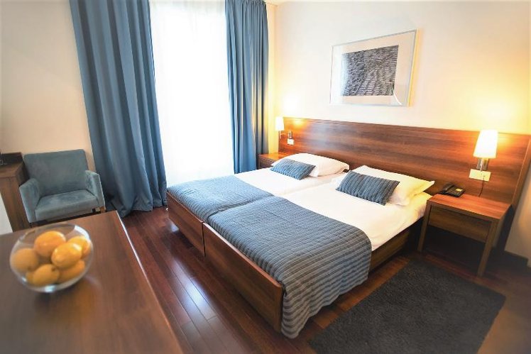 DOUBLE PREMIUM WITH VIEWS Room