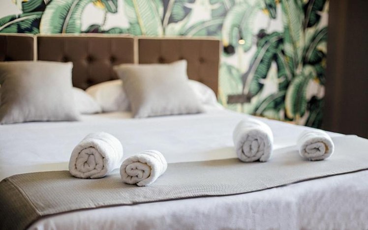 DOUBLE TWO BEDS Room