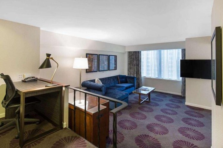 DOUBLE KING SIZE BED Room