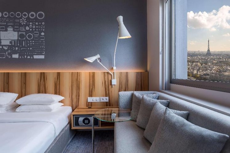 DOUBLE CLUB Room