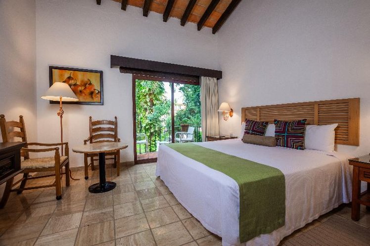DOUBLE SUPERIOR KING BED Room
