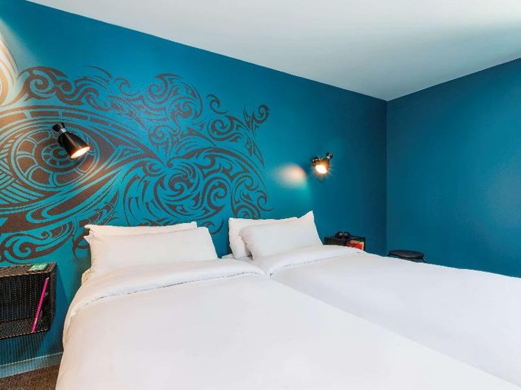 DOUBLE WITH DOUBLE BED Room