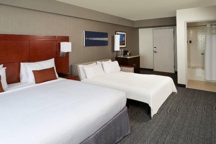 DOUBLE KING SIZE BED Room