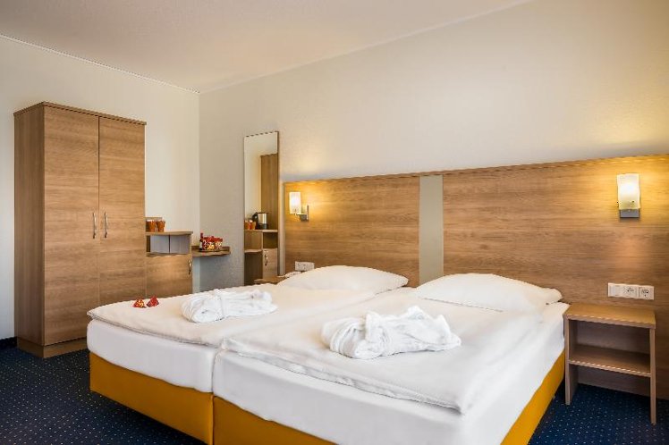 DOUBLE STANDARD Room