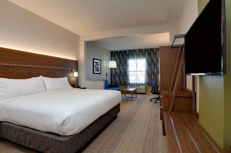 DOUBLE KING SIZE BED Room