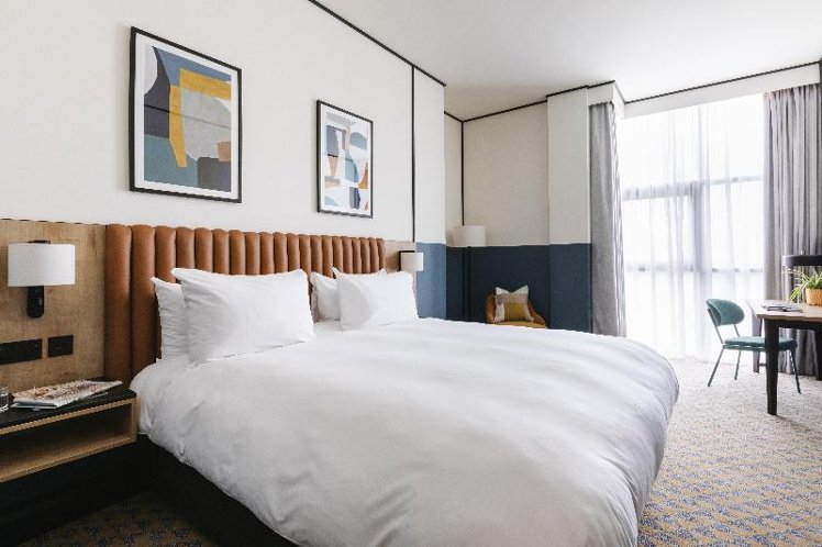 DOUBLE KING SIZE BED Room